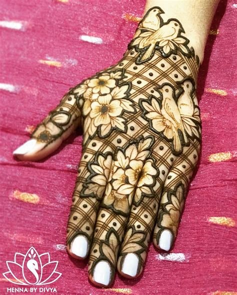 11_Elegant One Side Mehndi Design  One Side Arabic Mehndi Designs