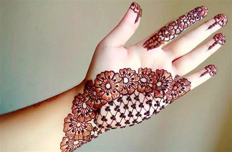 15_21 Simple Mehndi Design for Left Hand Inspirations For The Bride Squad