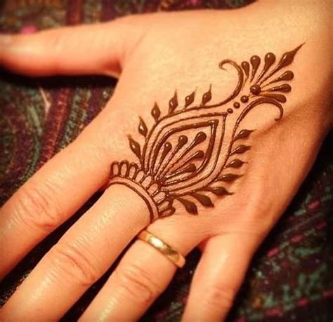 6_30 Simple Back Hand Mehndi Designs for Various Occasions