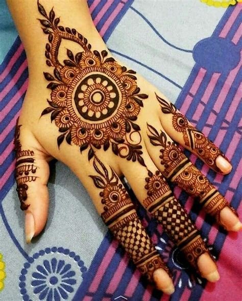 6_70 Gorgeous Back Hand Mehndi Designs That Stole Our Hearts  Pyaari