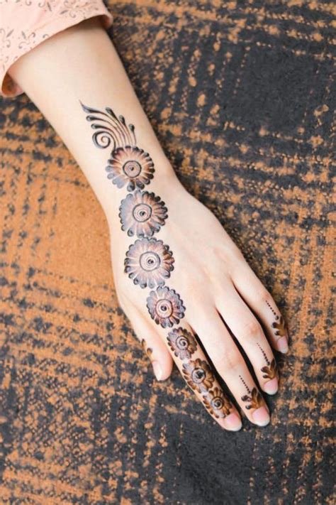 7_Best Mehndi Design In Tattoo