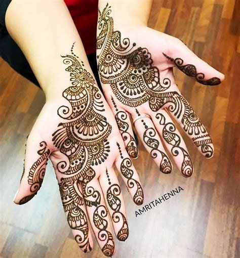 14_70 Gorgeous Back Hand Mehndi Designs That Stole Our Hearts  Pyaari