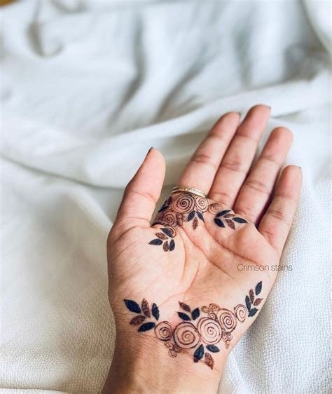 12_Most beautiful and easy mehndi designs  Back Hand Mehndi Designs