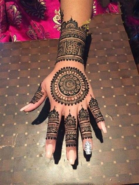 3_31 DropDead Stunning Dulhan Mehndi Designs for Hands  Legs