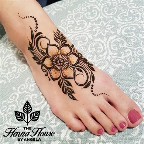 2_21 Simple Foot Mehndi Design That Are Perfect For BridesToBe