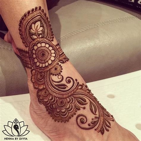 6_21 Simple Foot Mehndi Design That Are Perfect For BridesToBe