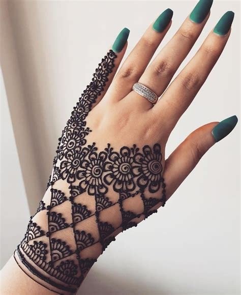 5_Pushed Simple Arabic Mehndi Designs for backhand  Simple Arabic Mehndi