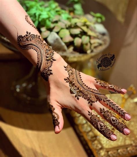 6_20 Stunning Yet Simple Arabic Mehndi Designs For Left Hand To Your