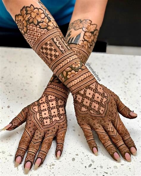 15_Latest Simple Arabic Mehndi Designs for Back Hand 2024  K4 Fashion