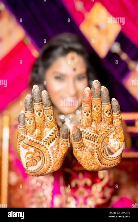 2_Pakistani  Indian bride wedding style showing Earring Bangles