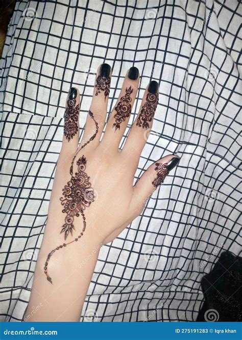 10_Beautiful and Easy Mehndi Designs for Eid Celebration  PK Vogue