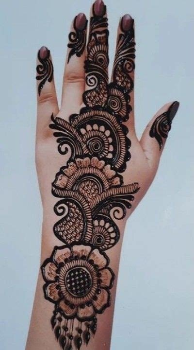 3_Simple Arabic Mehndi Design For Hands  ArtsyCraftsyDad