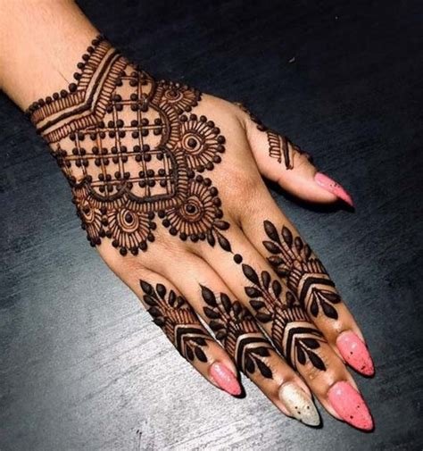 9_Easy Mehndi Designs Collection for Hand 2024  K4 Fashion