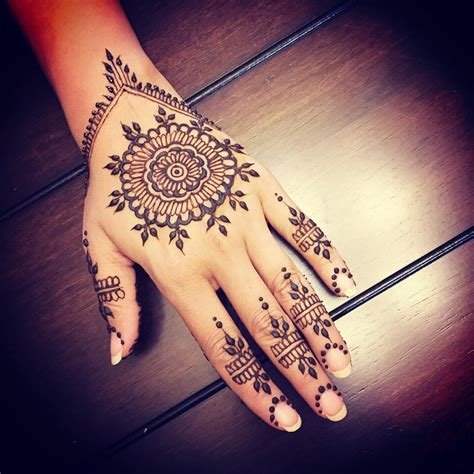 8_70 Simple Mehndi Designs For Hands  Body Art Guru