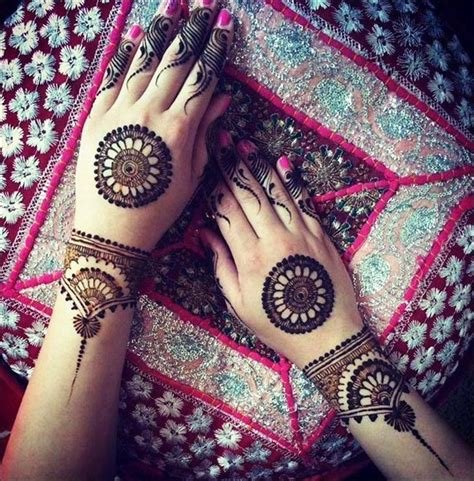 5_11 Rangoli Mehndi Designs Thatll Make You Fall In Love