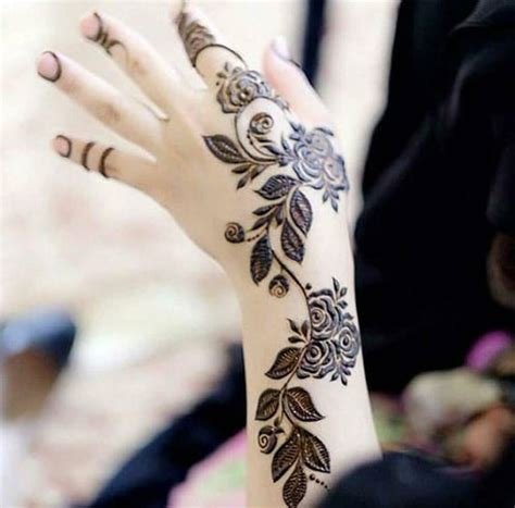 14_Top 10 simple and easy Beautiful Mehndi Designs For Kids