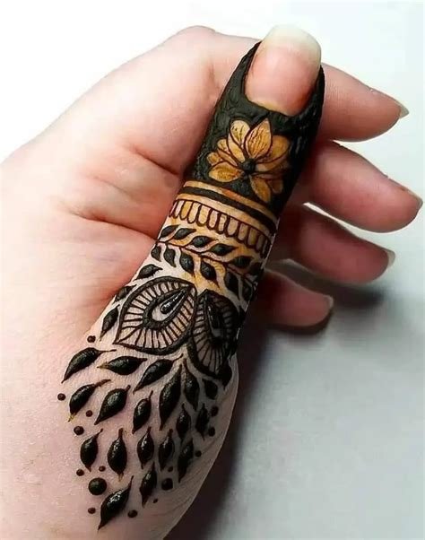 12_25 Simple And Easy Thumb Mehndi Designs  2023  Fabbon