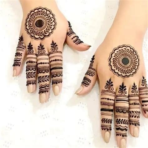 6_15 Beautiful and Easy Tikki Mehndi Design Ideas