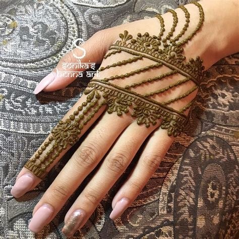 8_Stunning Eid Mehndi Designs To Flaunt At The Next Festive Party