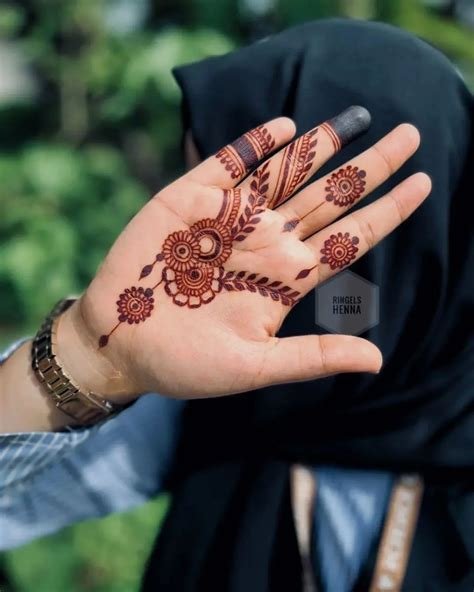 9_Cute Eid Ul Adha Hand Mehndi Exclusive Designs 2024  New Fashion Elle