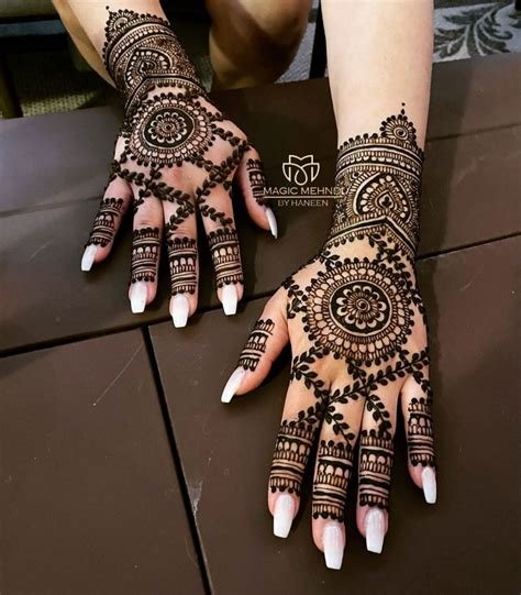 15_Unique Back Hand Mehndi Designs For The Bridesmaids  WedMeGood