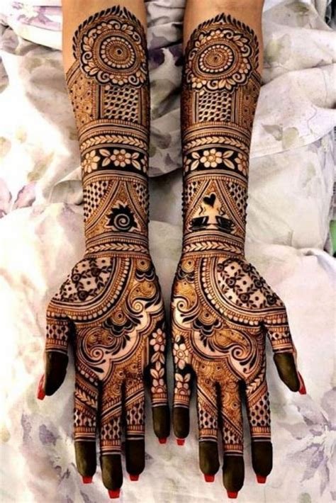 2_Best Engagement Mehndi Designs  for Birdes  Images in 2020