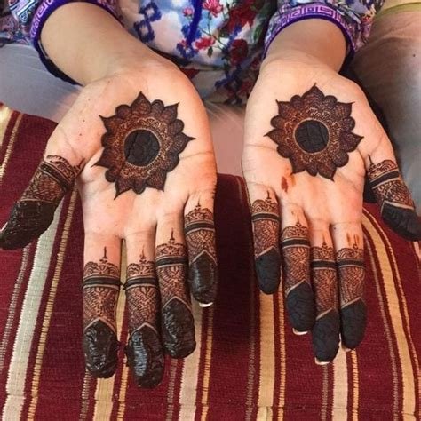 12_Best Engagement Mehndi Designs  for Birdes  Images in 2020