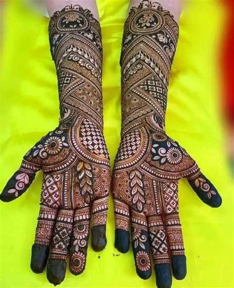 2_Engagement Mehndi Design Simple Ideas for a Beautiful Bride