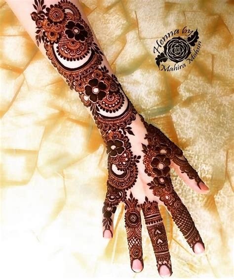 14_Engagement Mehndi Design for Bride  2023