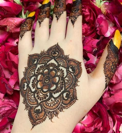 12_Simple Mehndi Design Images 20 Stunning Ideas for Your Next Occasion