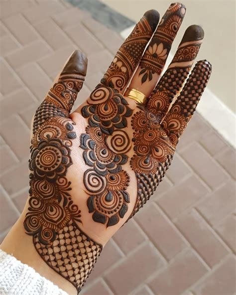 12_Simple Mylanchi Designs For Front Hand  Kerala Mehndi Designs 2024