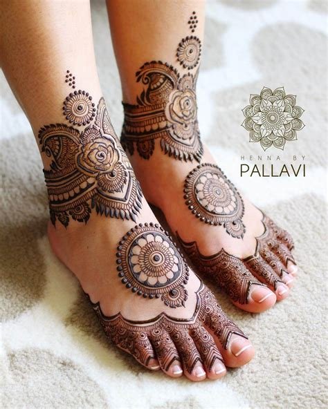 15_9 Most Stylish Foot Mehndi Designs to Apply
