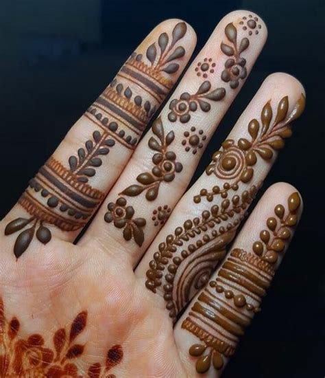 1_Finger Henna 10 Trending Mehndi Designs for Fingers Front and Back