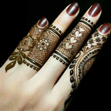 7_50 Simple Finger Mehndi Designs for Front  Back 2021 Finger Henna Ideas