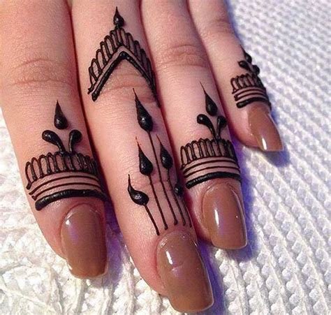 10_20 Unique Finger Mehndi Designs That Youll Absolutely Love  WedMeGood