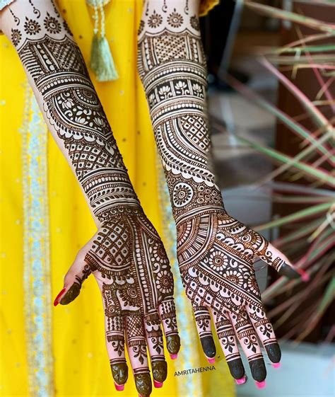 2_Super Trendy  Unique Arabic Mehendi Designs For Brides