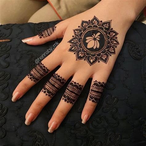 1_Minimalistic Mandala Mehendi Designs For Intimate Weddings