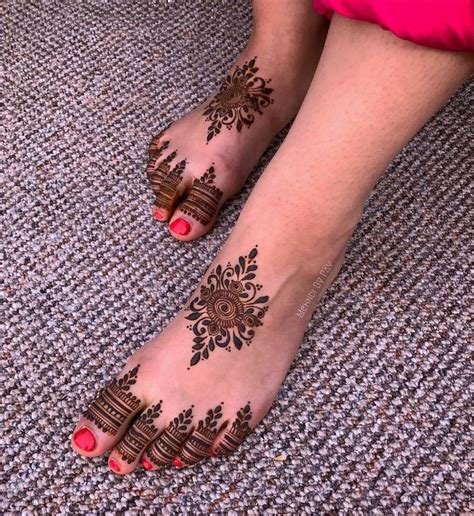 8_9 Most Stylish Foot Mehndi Designs to Apply