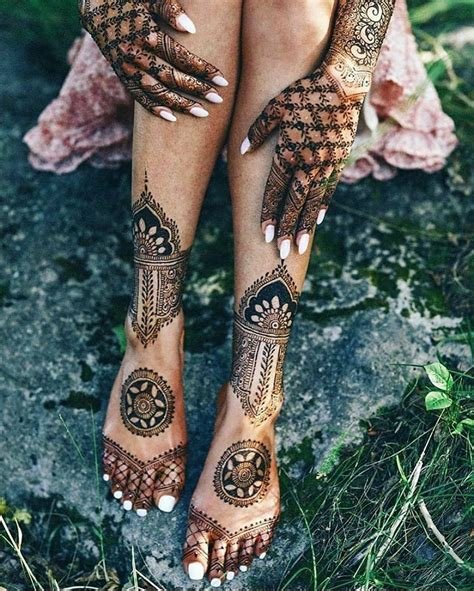 9_20 Minimalistic Mehndi Designs For Your Feet  WedMeGood