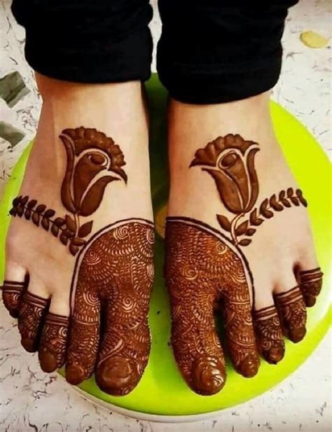 7_Top10 Mehndi Designs for Karwa Chauth  Twinkle Bansal