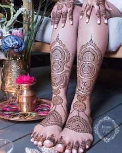4_Prettiest Foot Mehndi Designs For Every Kind Of Bride