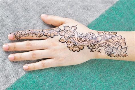 10_Front Hand Arabic Mehndi Designs for Stylish Girls Women Simple  Easy