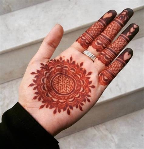 15_Simple Mylanchi Designs For Front Hand  Kerala Mehndi Designs 2024