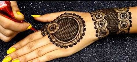 13_Photo of Beautiful inticate bridal mehndi design for full hands