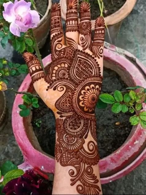 12_Arabic Mehndi Design for Front Hand 7  K4 Fashion