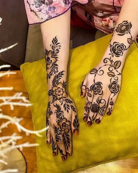 15_Stylish Khafif Mehndi Design Full Hand for All Occasions