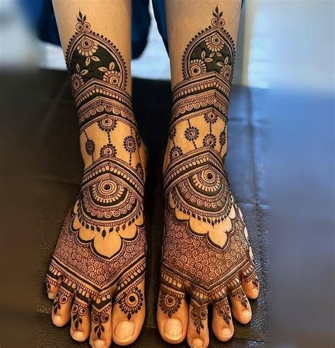 11_Amazing Leg Bridal Mehndi Designs  Legs Bridal Mehndi Designs  Bridal