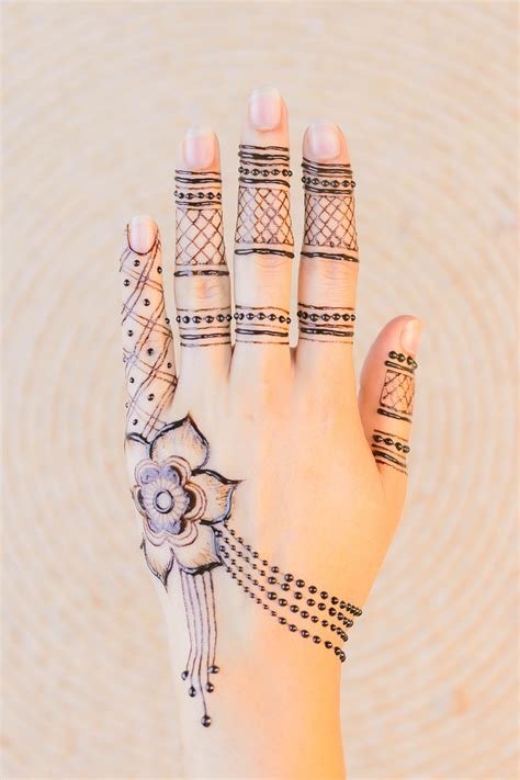 12_11 Palm Mehndi Designs  From Simple To Stunning