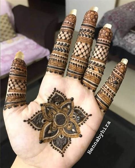 10_Rajasthani Mehndi Design That Will Make You Gangaur Festival