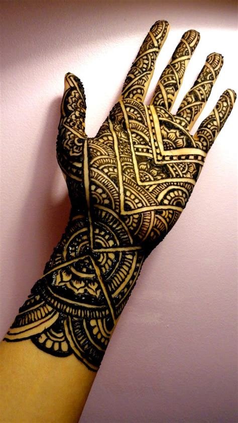 4_Bridal Mehndi Designs  9 Most Adorable Mehndi Design To Try